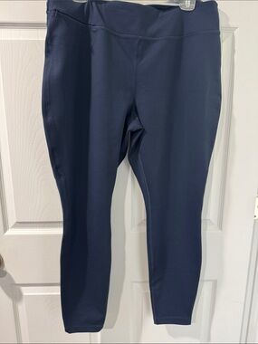 NWOT Duluth Trading Co Navy High-Rise Performance Leggings
